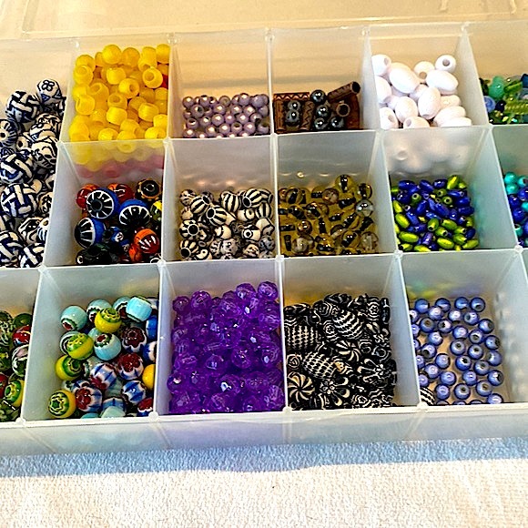 Beads! Beads! Beads! Over 500 Beads and Box! - Picture 2 of 3
